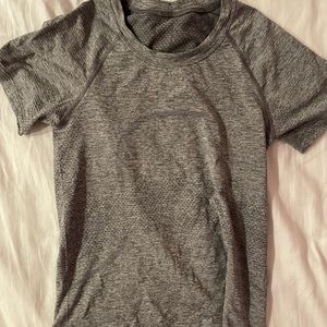 Lululemon gray swiftly tech short sleeve race-length